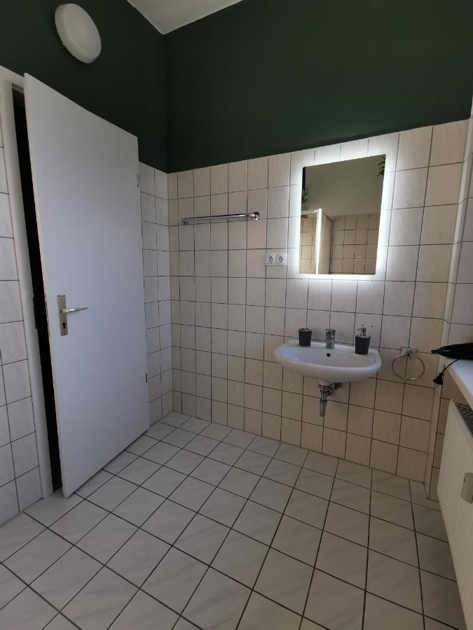 Suiteable Living Katlenburg, Studio Apartment Mit Netflix, Am Rande Des Harz Buitenkant foto